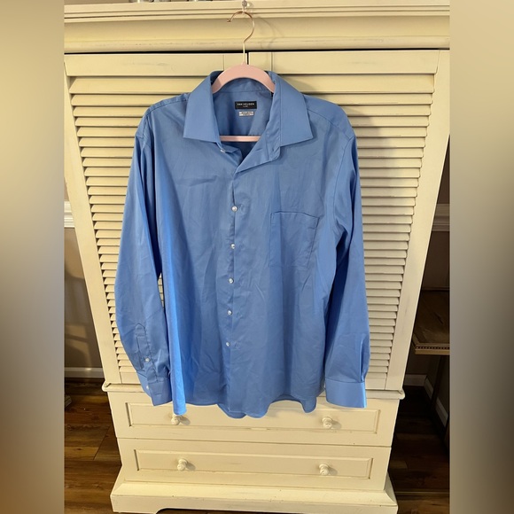 Van Heusen Dress Shirt - Picture 1 of 4